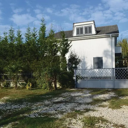 Holiday home Pishat E Buta 28 Golem (Tirana)