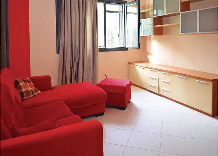 Pishat E Buta 28 * Golem (Tirana)