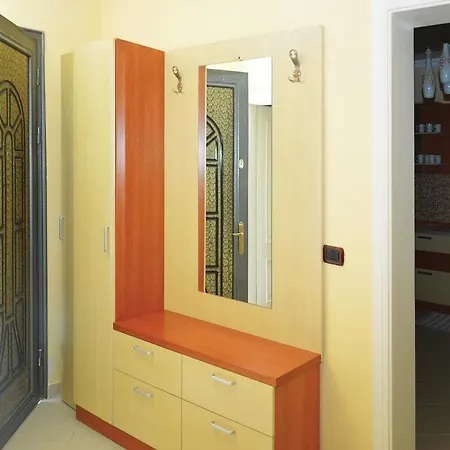 Pishat E Buta 28 בית נופש גולם