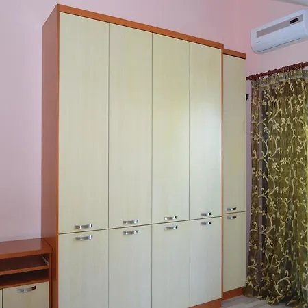 Pishat E Buta 28 גולם