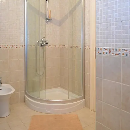 Pishat E Buta 28 * גולם