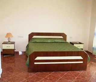 Pishat E Buta Отель Голем